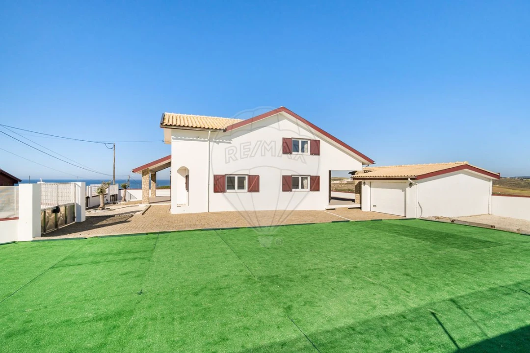 Moradia T4 para Venda em São Pedro da Cadeira Foto 3