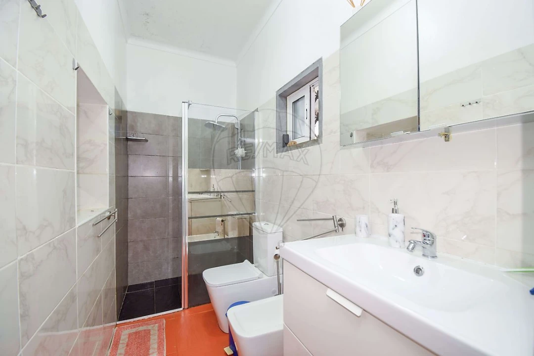 Moradia T4 para Venda em Almargem do Bispo, Pêro Pinheiro e Montelavar Foto 2