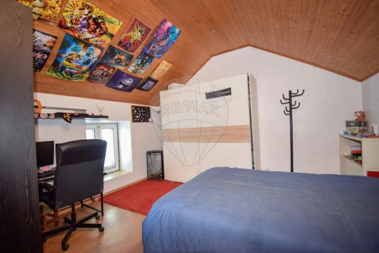 Moradia T4 para Venda em Almargem do Bispo, Pêro Pinheiro e Montelavar Foto 9