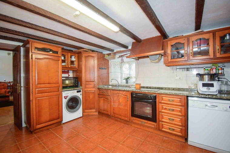 Moradia T4 para Venda em Almargem do Bispo, Pêro Pinheiro e Montelavar Foto 11