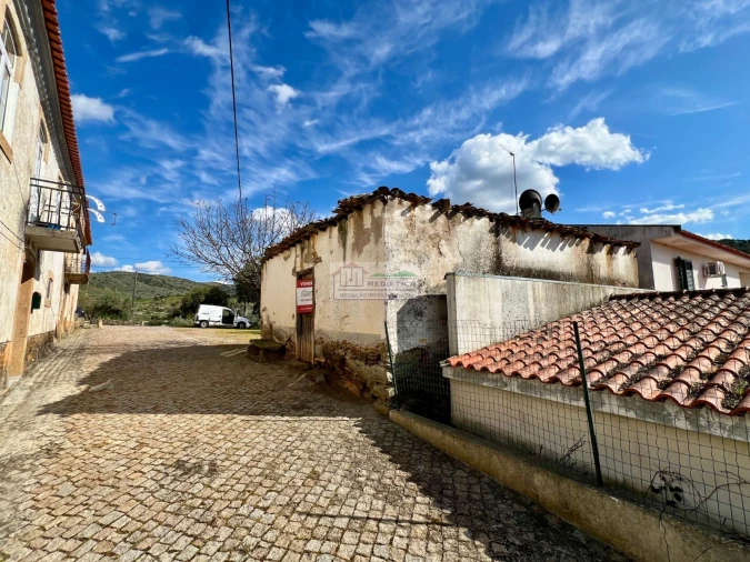 Moradia T3 para Venda em Eucisia, Gouveia e Valverde Foto 4