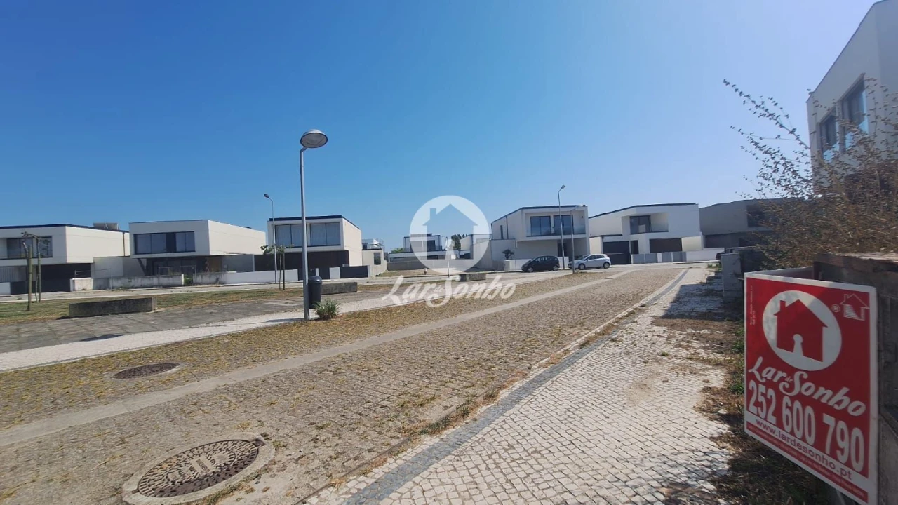 Terreno para Venda em Póvoa de Varzim, Beiriz e Argivai Foto 6