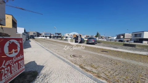Terreno para Venda em Póvoa de Varzim, Beiriz e Argivai