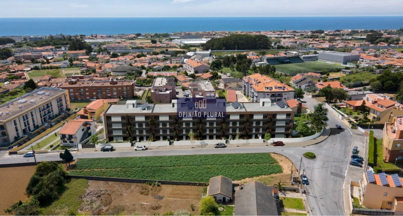 Apartamento T2 para Venda em Arcozelo Foto 3