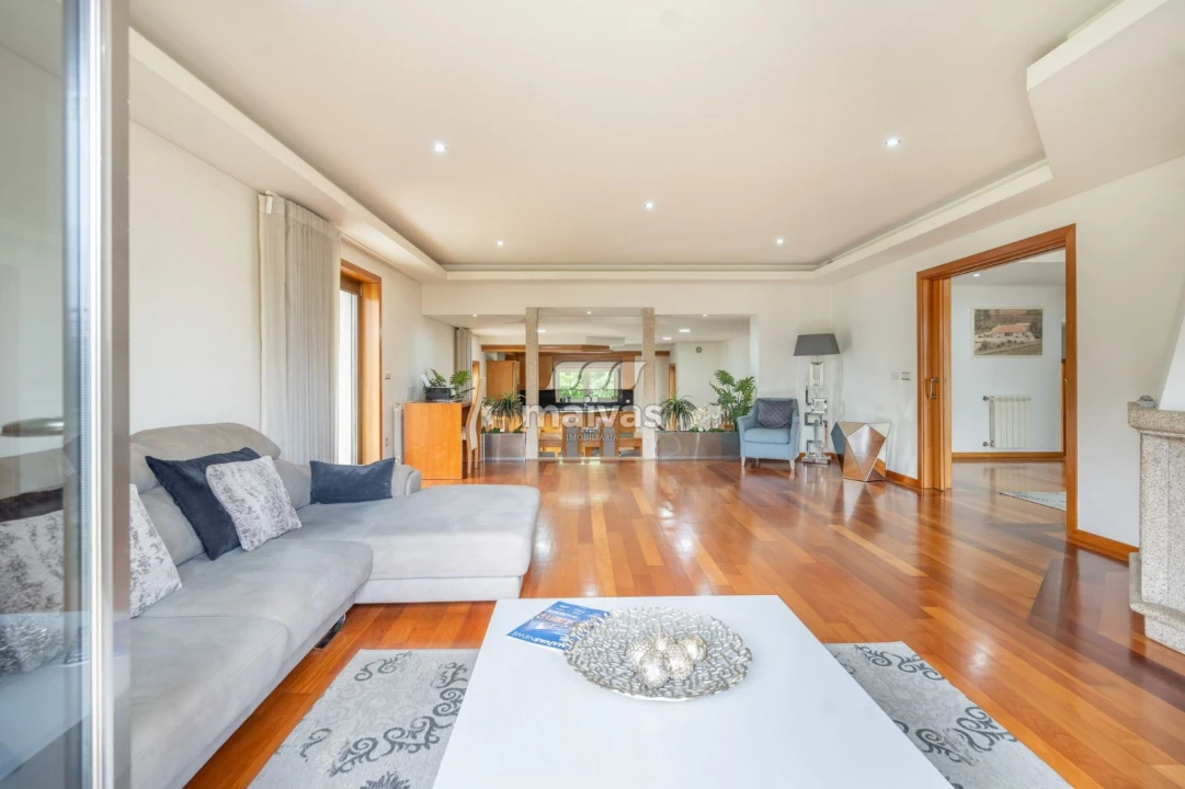 Moradia T3 para Venda em Ucha Foto 2