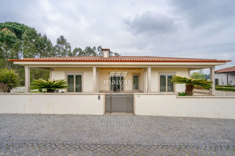 Moradia T3 para Venda em Ucha Foto 34