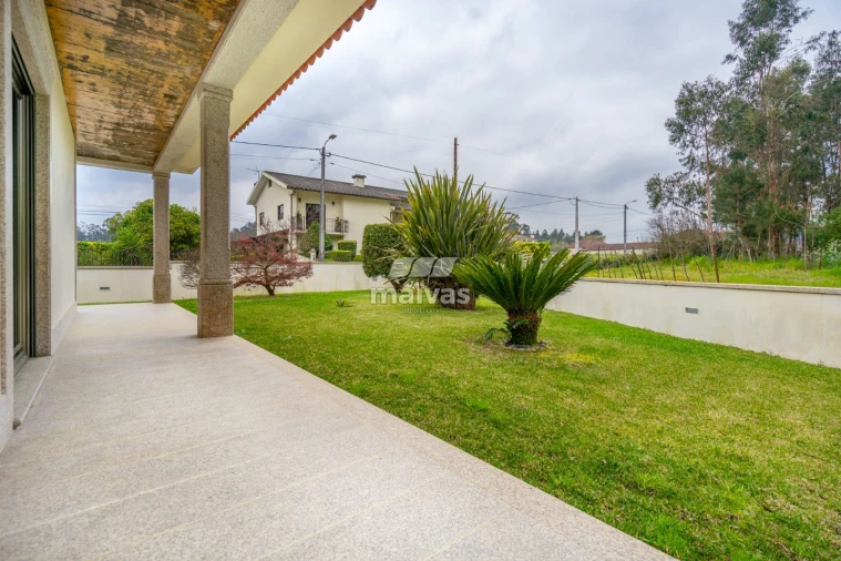 Moradia T3 para Venda em Ucha Foto 31