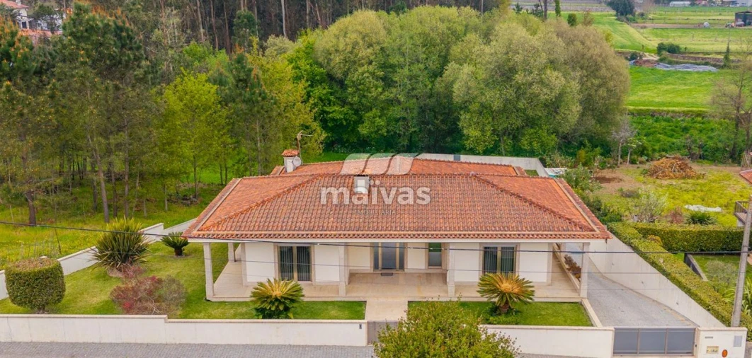 Moradia T3 para Venda em Ucha Foto 1