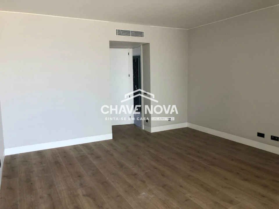 Apartamento T3 para Venda em Alcochete Foto 16