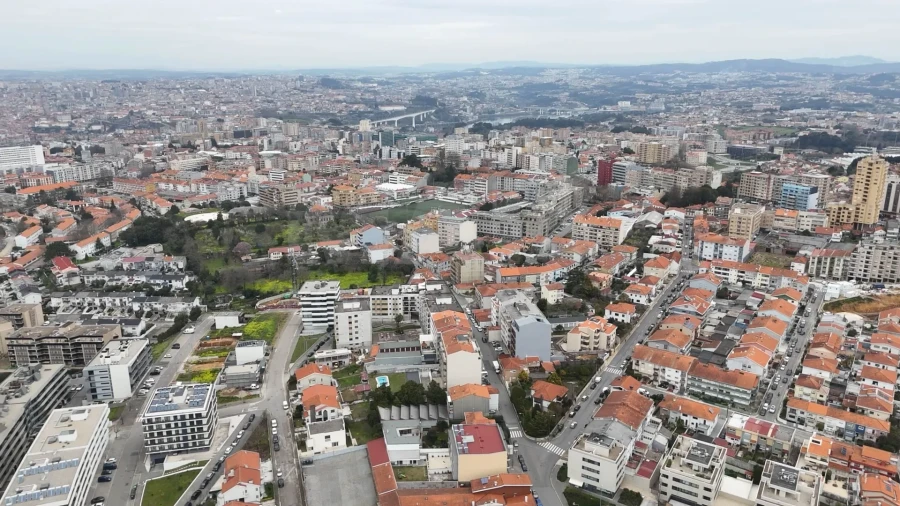 Terreno para Venda em Mafamude e Vilar do Paraíso Foto 9