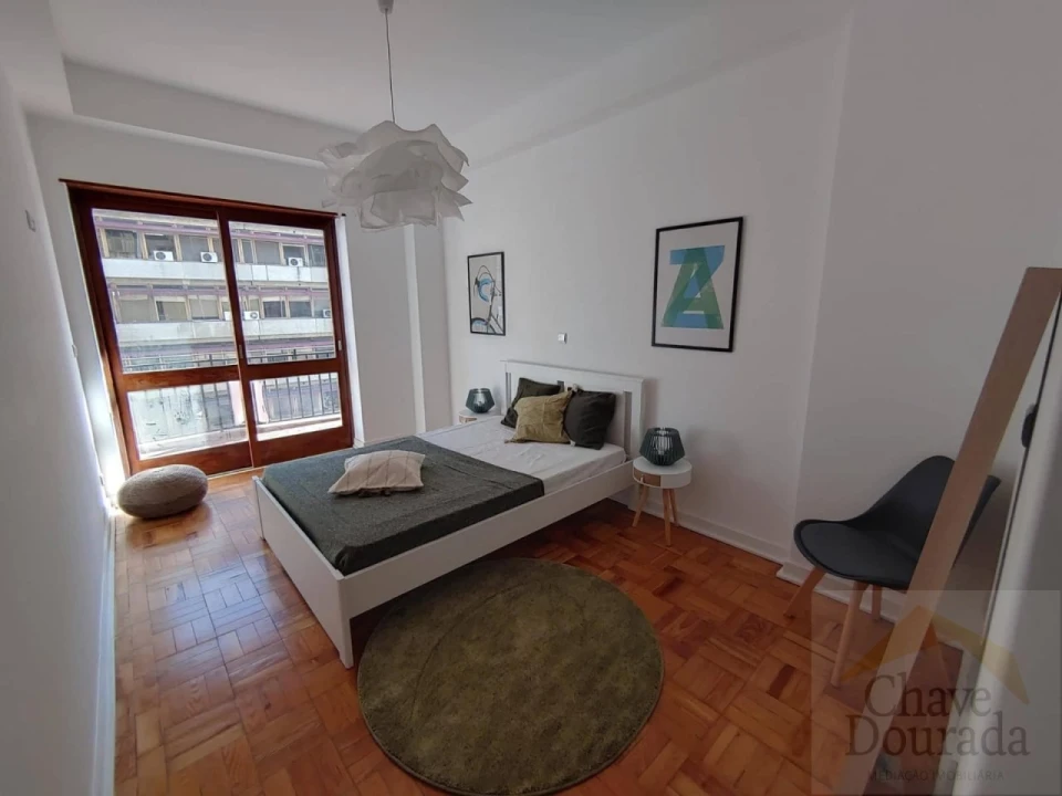 Apartamento T5 para Venda em Sé Nova, Santa Cruz, Almedina e São Bartolomeu Foto 12