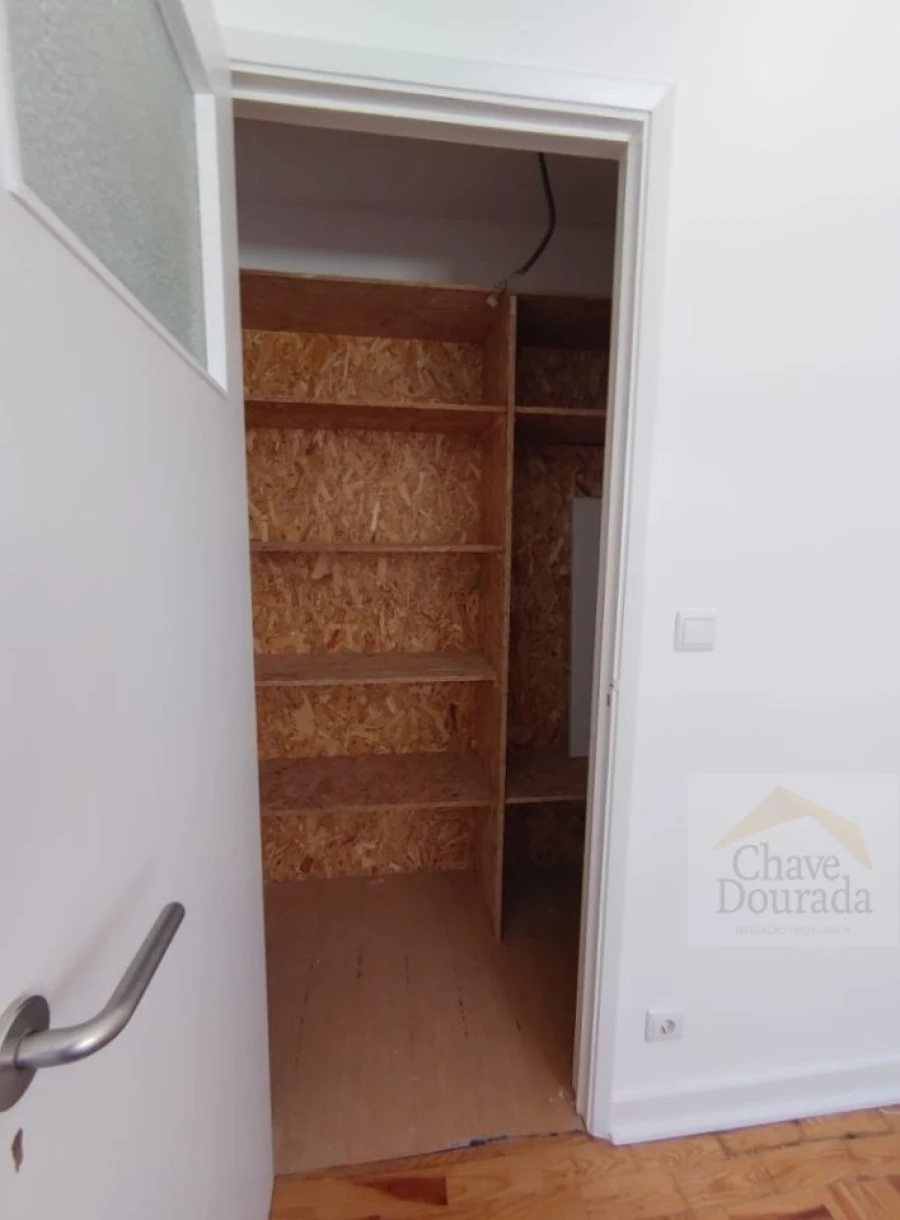 Apartamento T5 para Venda em Sé Nova, Santa Cruz, Almedina e São Bartolomeu Foto 20