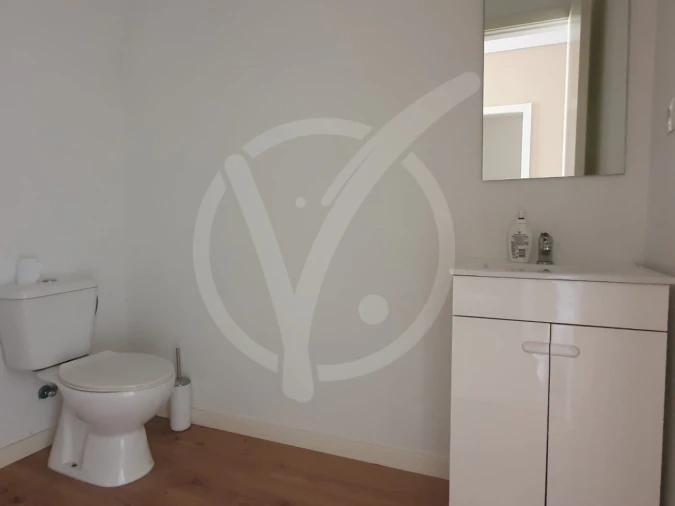 Loja para Arrendamento em Barqueiros Foto 9