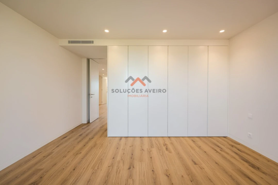 Apartamento T3 para Venda em Glória e Vera Cruz Foto 7