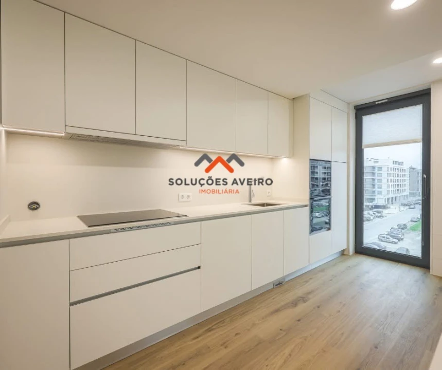 Apartamento T3 para Venda em Glória e Vera Cruz Foto 2
