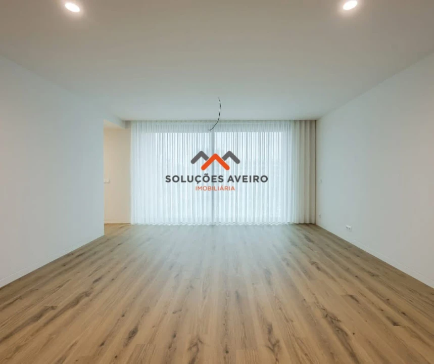 Apartamento T3 para Venda em Glória e Vera Cruz Foto 4