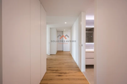 Apartamento T3 para Venda em Glória e Vera Cruz