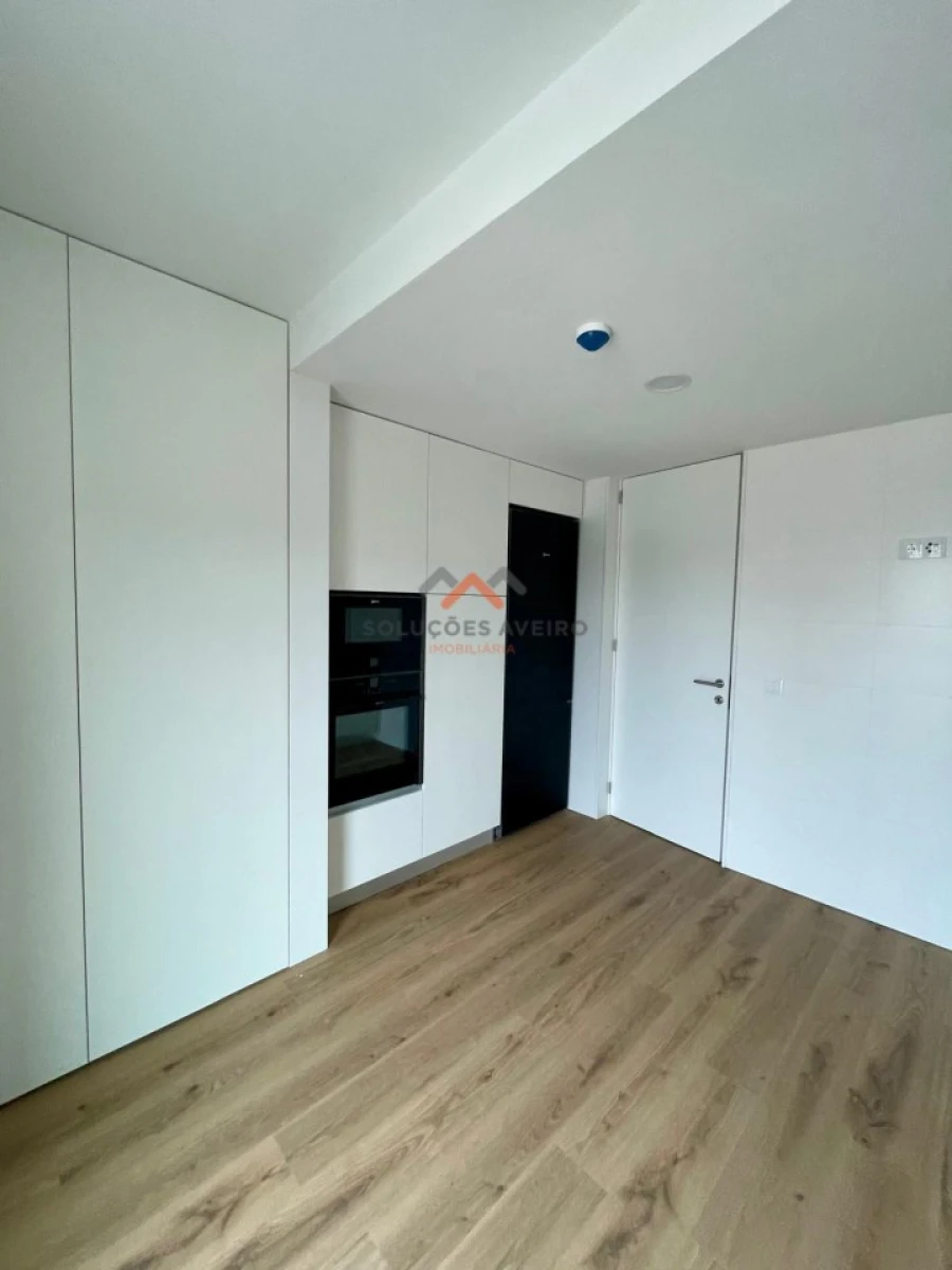 Apartamento T3 para Venda em Glória e Vera Cruz Foto 9