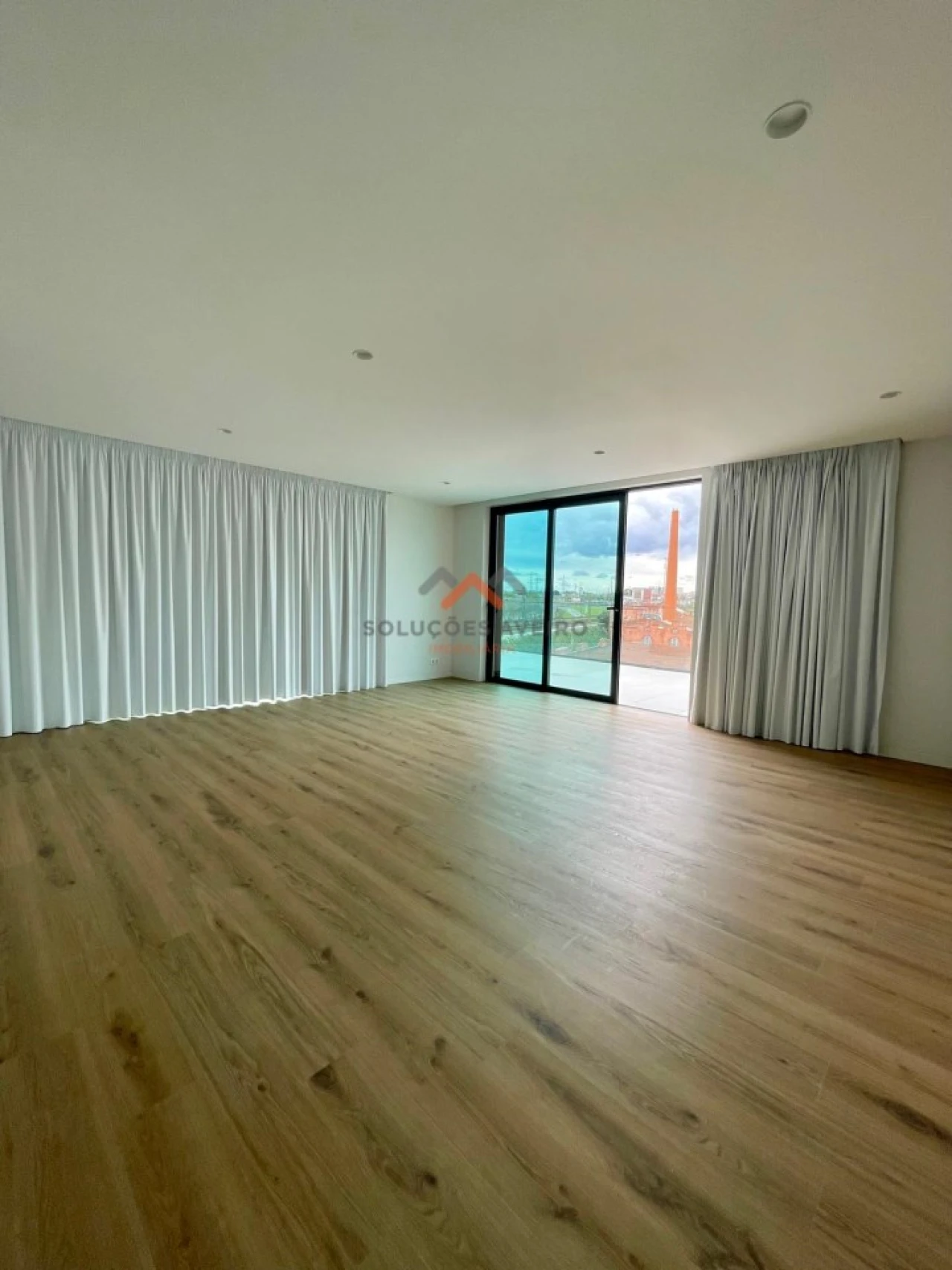 Apartamento T4 para Venda em Glória e Vera Cruz Foto 12