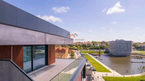 Apartamento T4 para Venda em Glória e Vera Cruz
