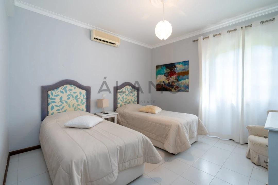 Moradia T9 para Venda em Loule (São Clemente) Foto 41