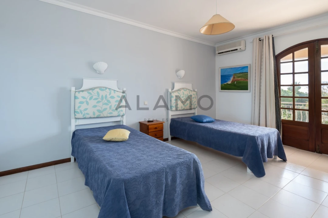 Moradia T9 para Venda em Loule (São Clemente) Foto 45