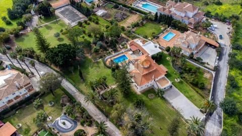 Moradia T9 para Venda em Loule (São Clemente)