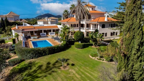 Moradia T9 para Venda em Loule (São Clemente)