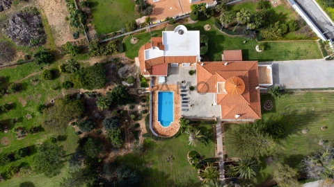 Moradia T9 para Venda em Loule (São Clemente)