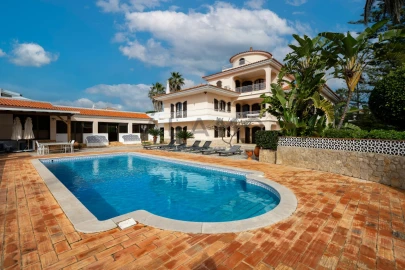 Moradia T9 para Venda em Loule (São Clemente)
