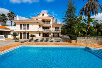Moradia T9 para Venda em Loule (São Clemente)
