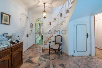 Moradia T9 para Venda em Loule (São Clemente)