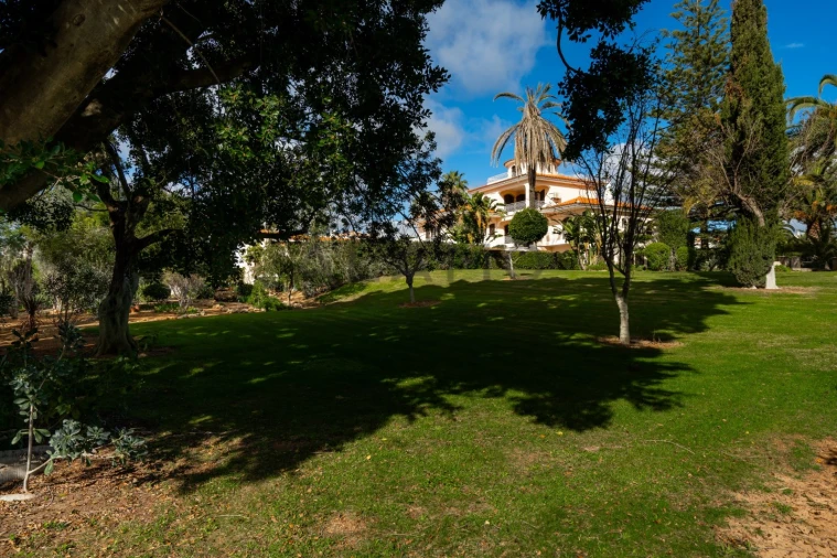 Moradia T9 para Venda em Loule (São Clemente) Foto 12