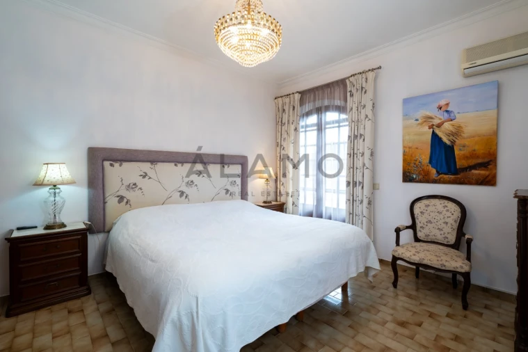 Moradia T9 para Venda em Loule (São Clemente) Foto 27