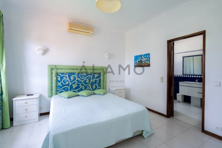 Moradia T9 para Venda em Loule (São Clemente) Foto 40