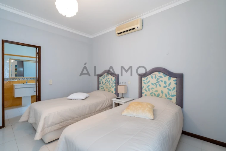 Moradia T9 para Venda em Loule (São Clemente) Foto 42