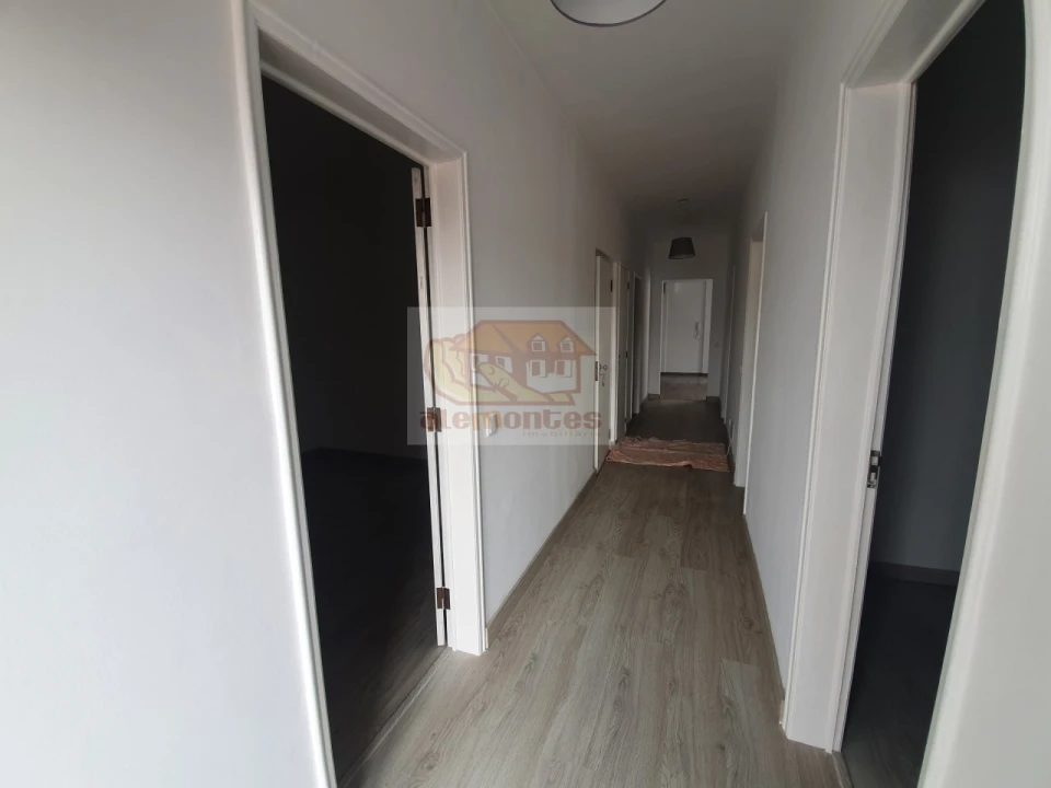 Apartamento T3 para Venda em Grândola e Santa Margarida da Serra Foto 3