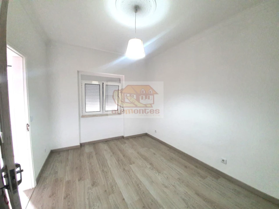 Apartamento T3 para Venda em Grândola e Santa Margarida da Serra Foto 8