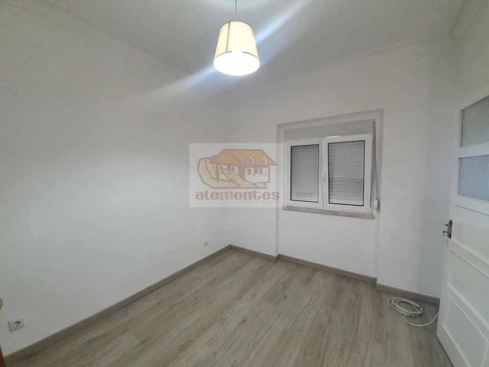 Apartamento T3 para Venda em Grândola e Santa Margarida da Serra Foto 9