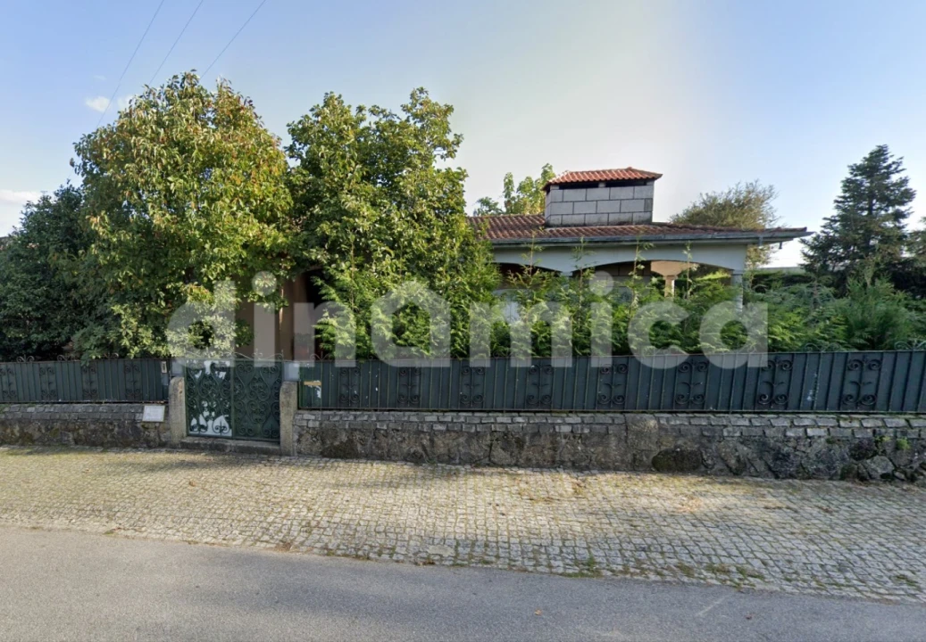 Moradia T3 para Venda em Antas e Abade de Vermoim Foto 1