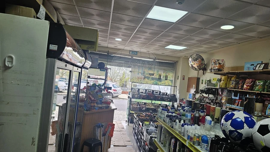 Loja para Venda em Póvoa de Santa Iria e Forte da Casa Foto 4