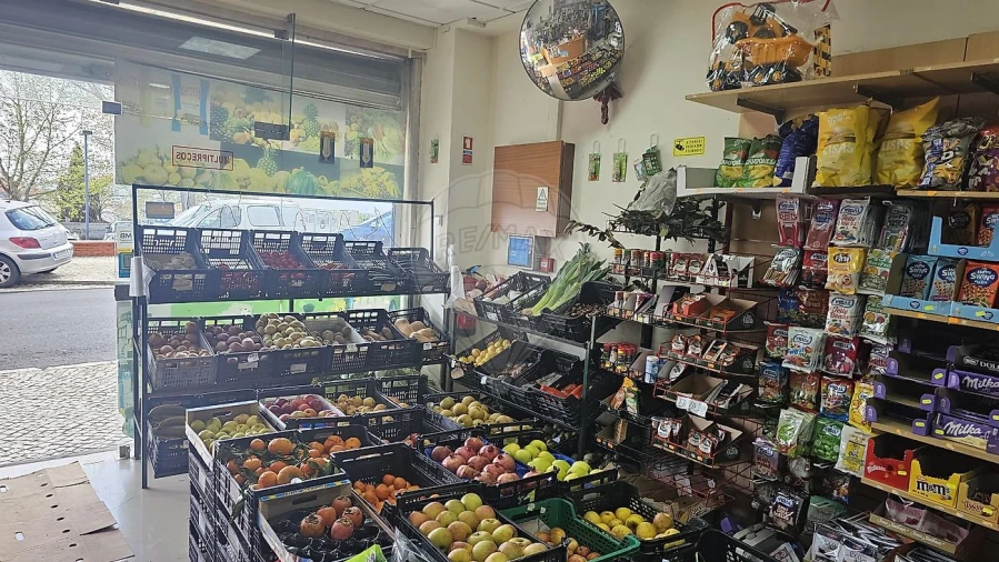 Loja para Venda em Póvoa de Santa Iria e Forte da Casa Foto 3