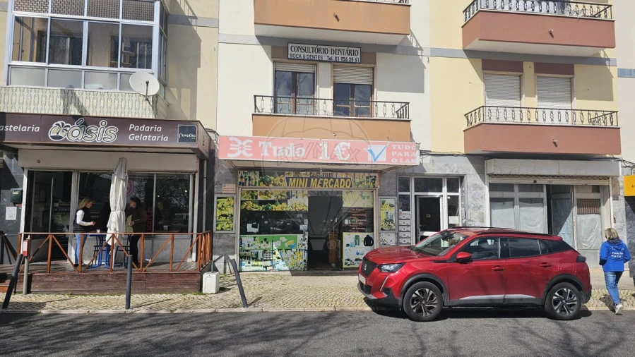 Loja para Venda em Póvoa de Santa Iria e Forte da Casa Foto 5
