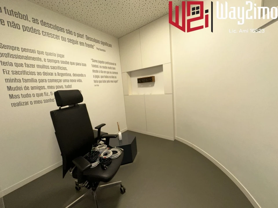 Moradia T5 para Venda em Lordelo do Ouro e Massarelos Foto 10