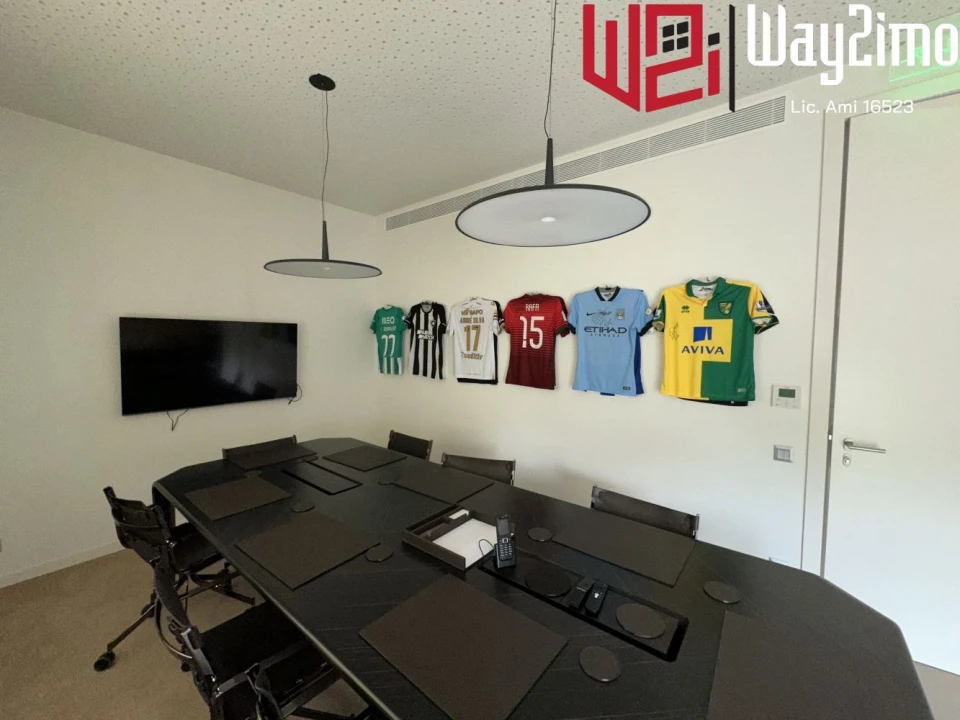 Moradia T5 para Venda em Lordelo do Ouro e Massarelos Foto 13