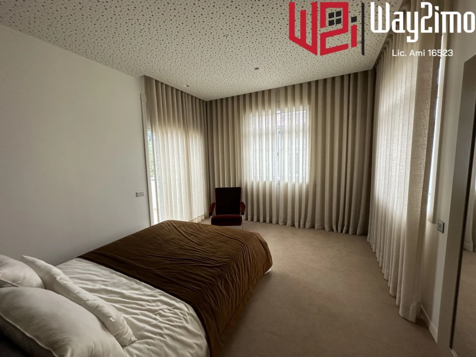 Moradia T5 para Venda em Lordelo do Ouro e Massarelos Foto 17