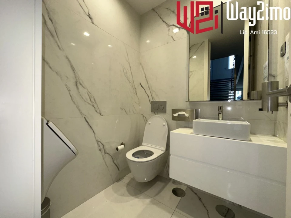 Moradia T5 para Venda em Lordelo do Ouro e Massarelos Foto 29