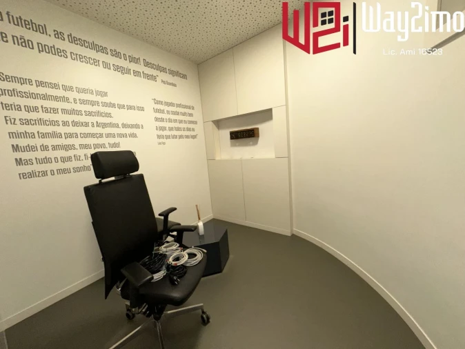 Moradia T5 para Venda em Lordelo do Ouro e Massarelos Foto 10