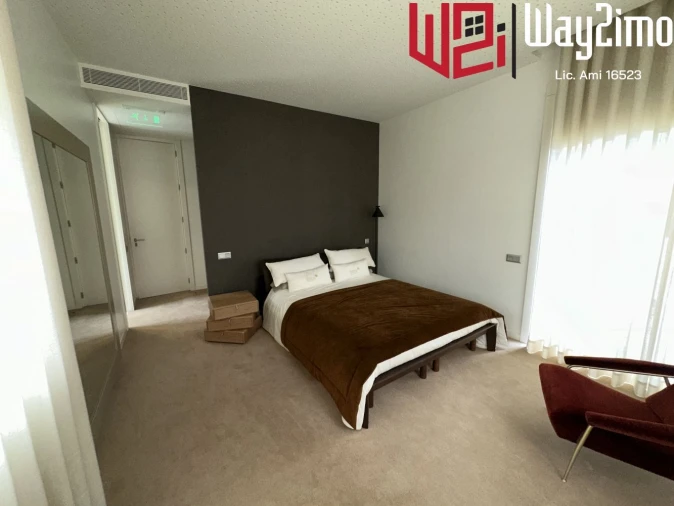 Moradia T5 para Venda em Lordelo do Ouro e Massarelos Foto 18