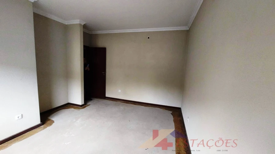 Prédio para Venda em Pedrouços Foto 18